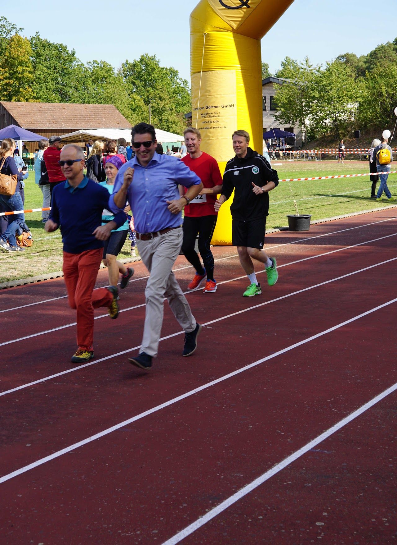 Bild vom 11. Benefizlauf im Jahr 2019. Dies ist das 38. Bild.